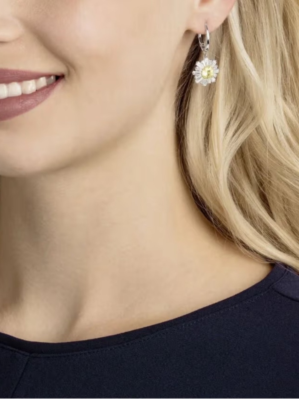 Last One - Swarovski Sunshine Pierced Earrings, White, Rhodium plating - Picture 3 of 15